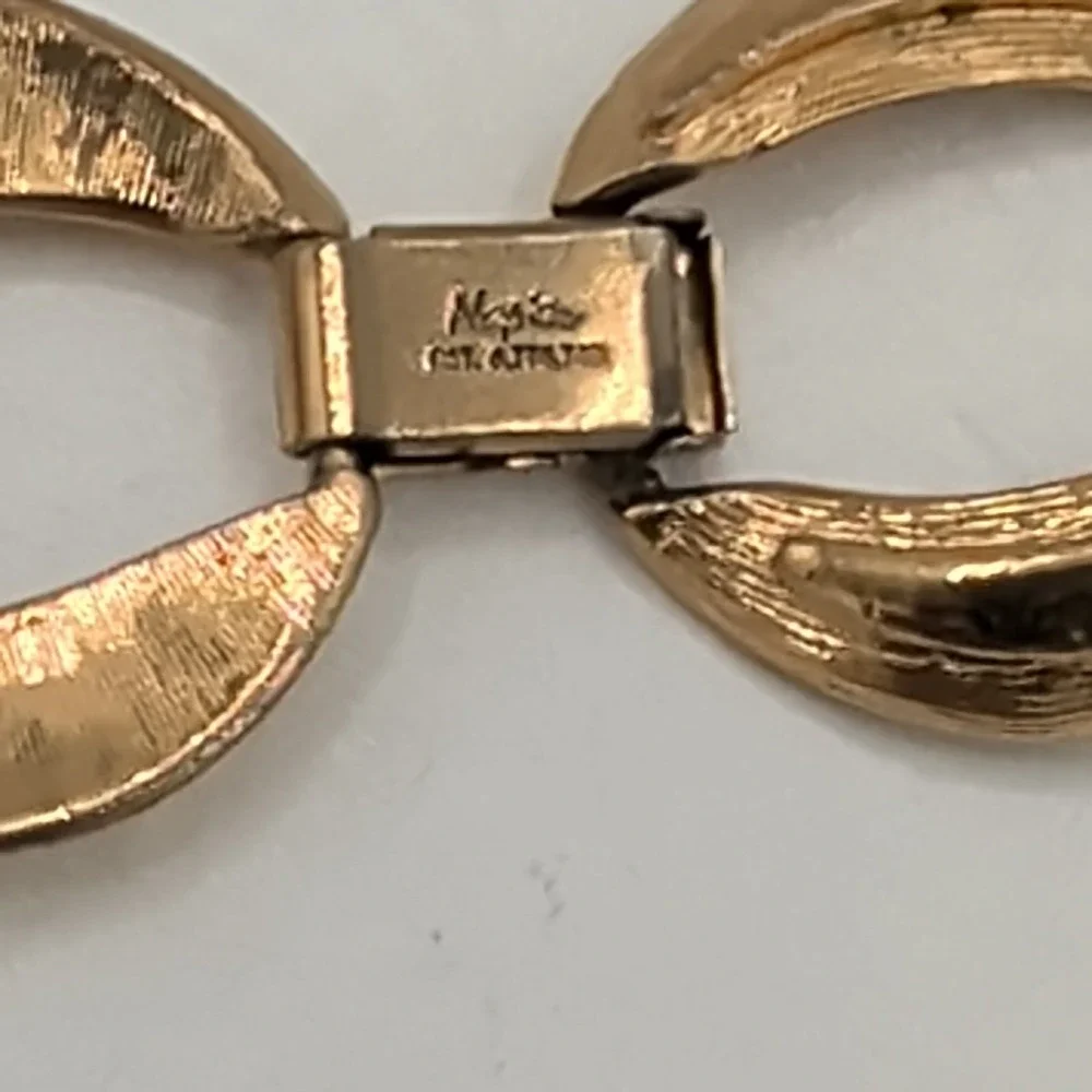 Vintage Napier Yellow‎ Gold Tone Textured Chunky Crescent Link Choker Necklace
